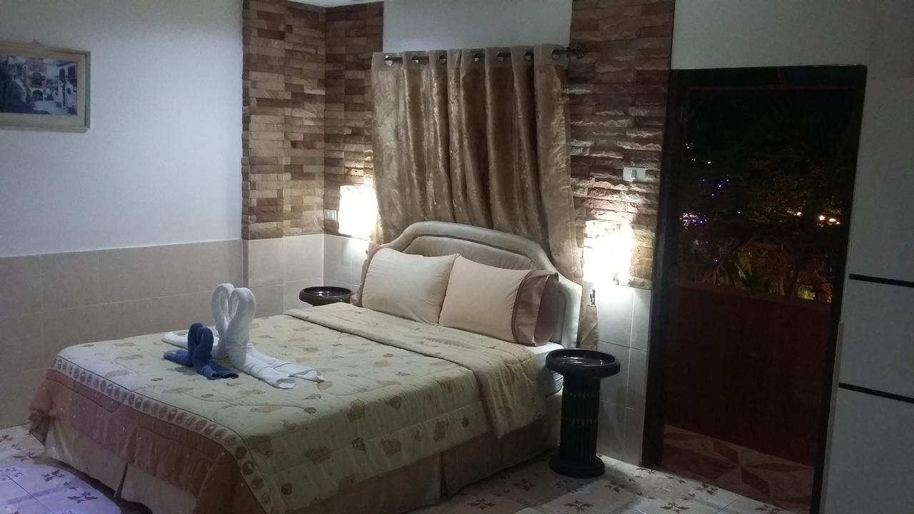 Jasmin Guest House Pattaya Buitenkant foto