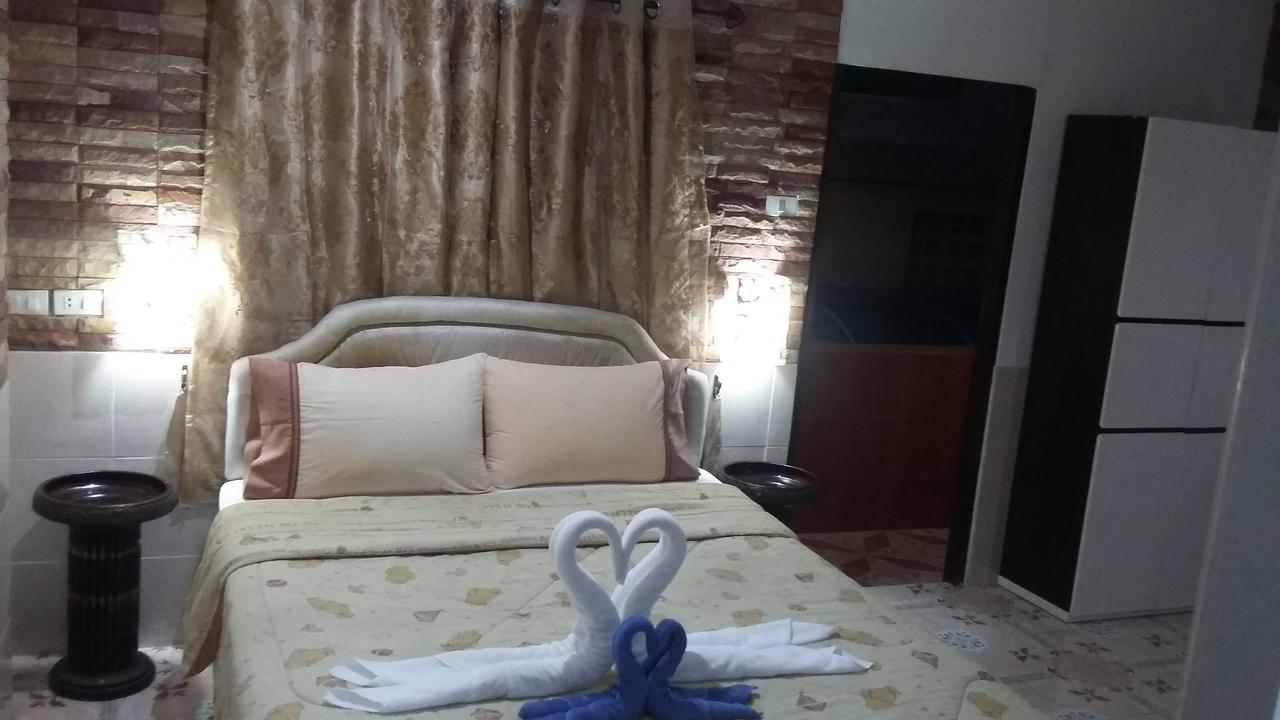 Jasmin Guest House Pattaya Buitenkant foto