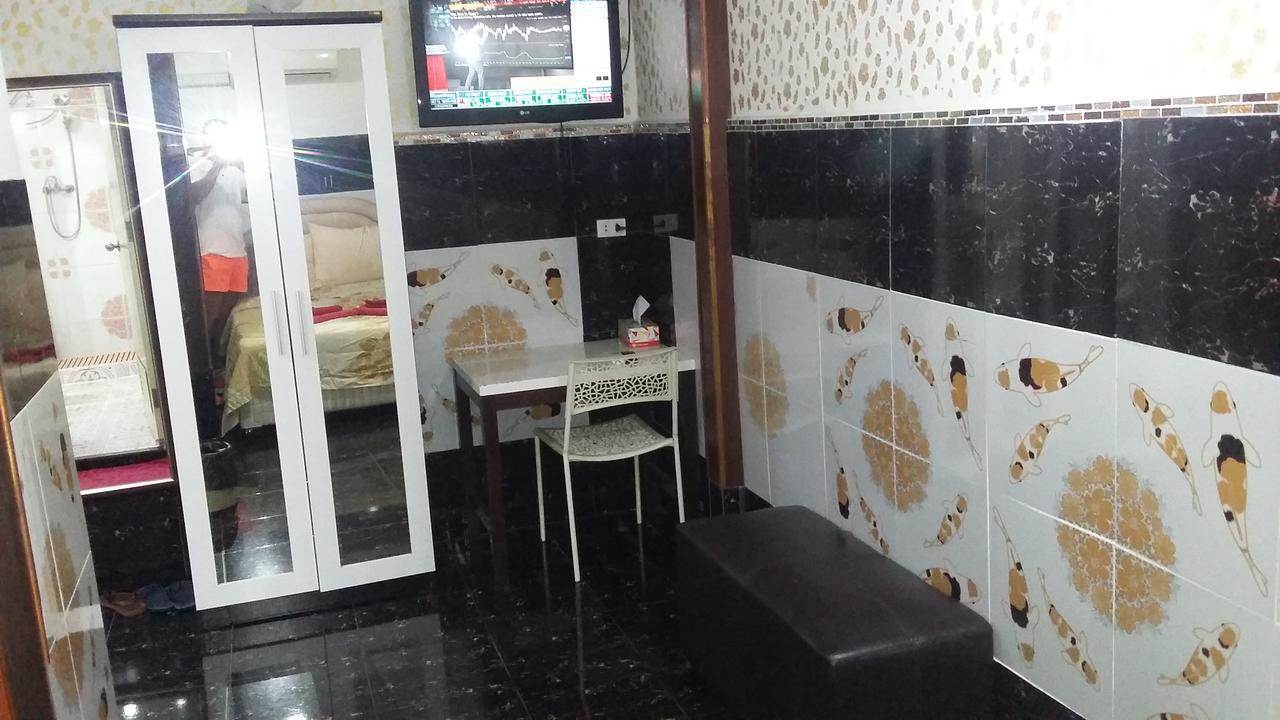 Jasmin Guest House Pattaya Buitenkant foto