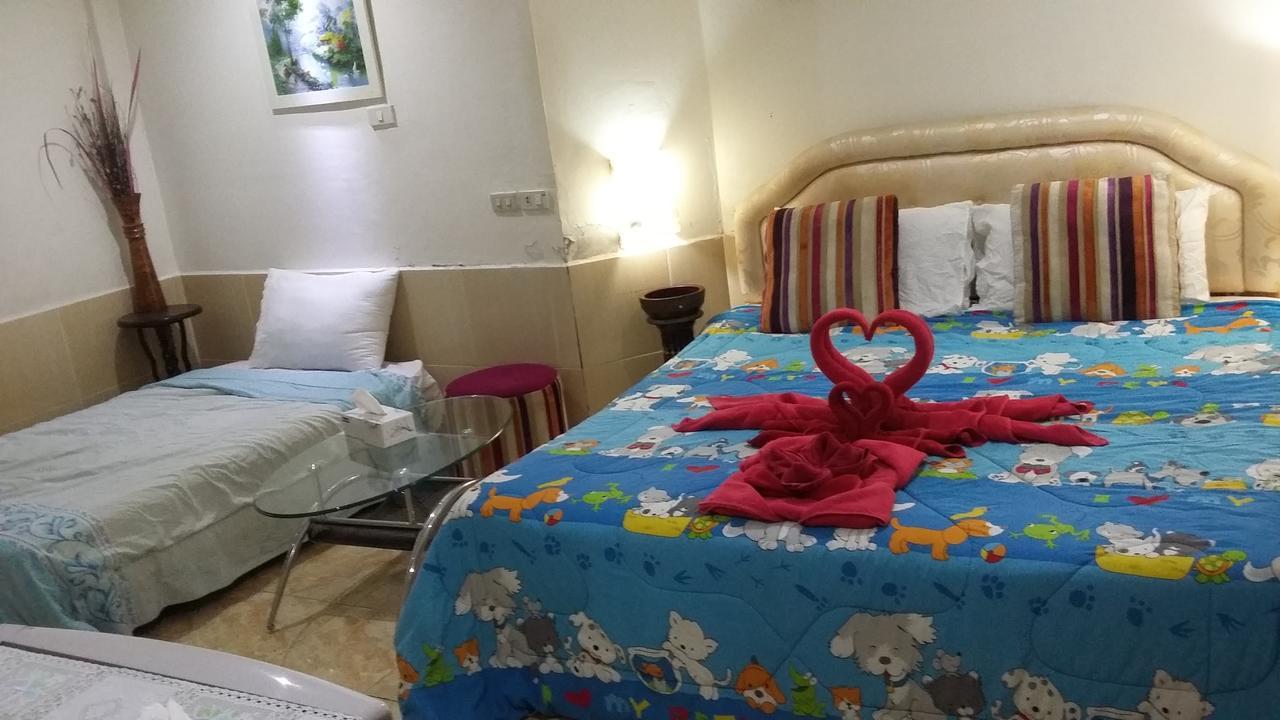Jasmin Guest House Pattaya Buitenkant foto