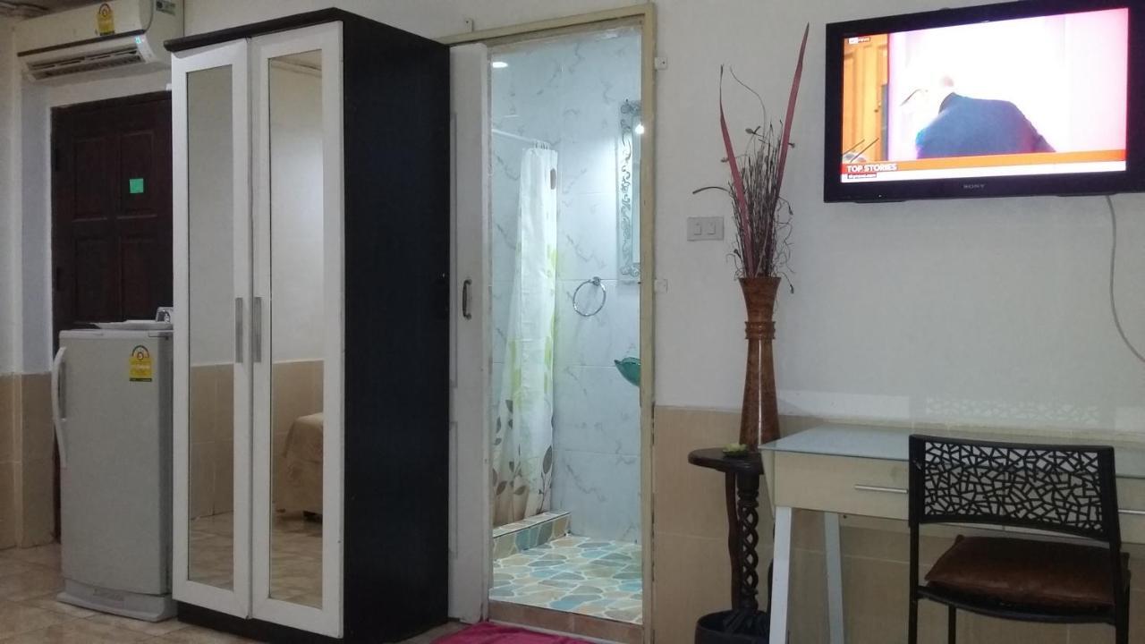 Jasmin Guest House Pattaya Buitenkant foto